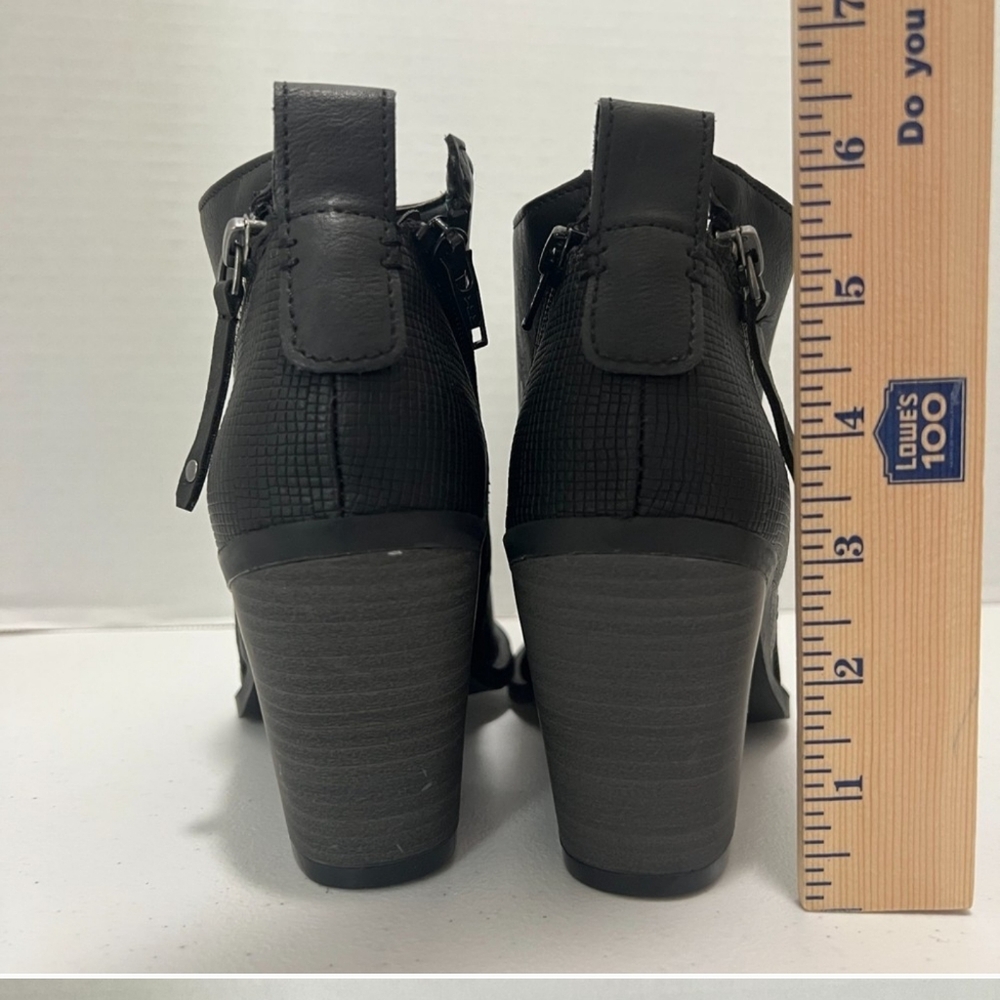 Like New - Universal Thread Booties - image 3